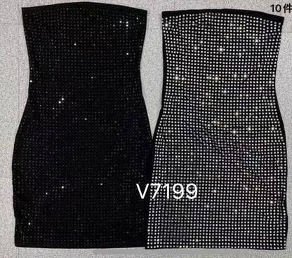 Vestitini corti,aderenti ricoperti interamente di strass.Perfetti per uscire! ✨